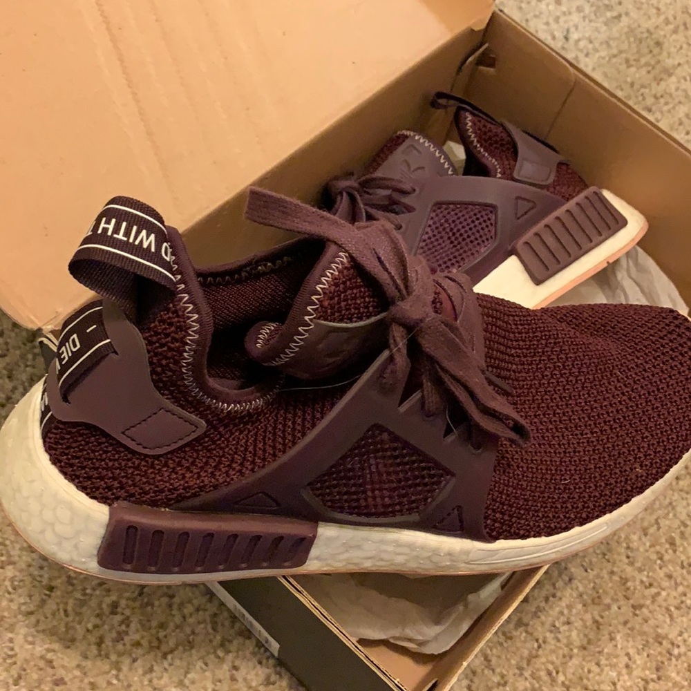 NMD R2 adidas